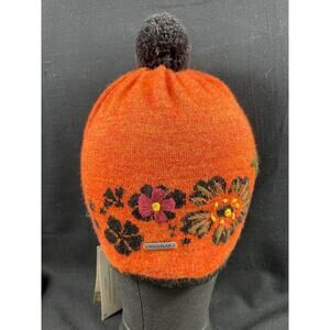 Wuaman burnt sienna knitted alpaca hat hand embroidered floral design